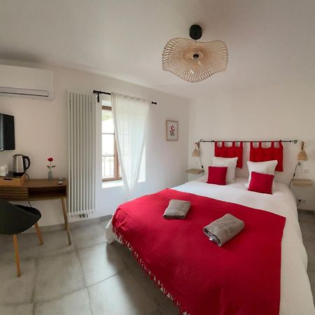 L'Auberge De Montsalier Ngoại thất bức ảnh