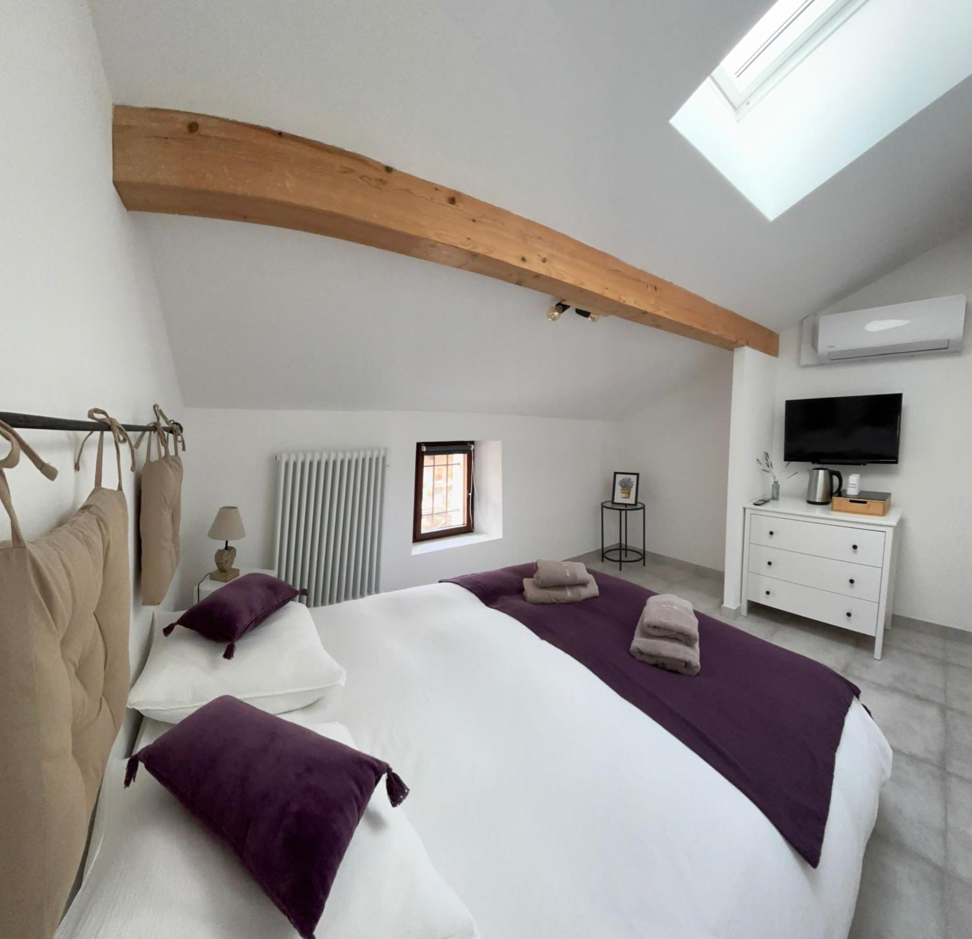 L'Auberge De Montsalier Ngoại thất bức ảnh